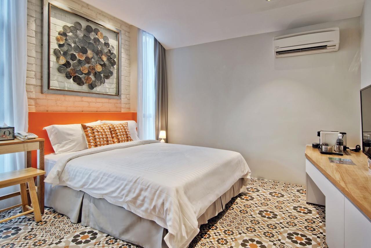 Timez Hotel Melaka Екстериор снимка